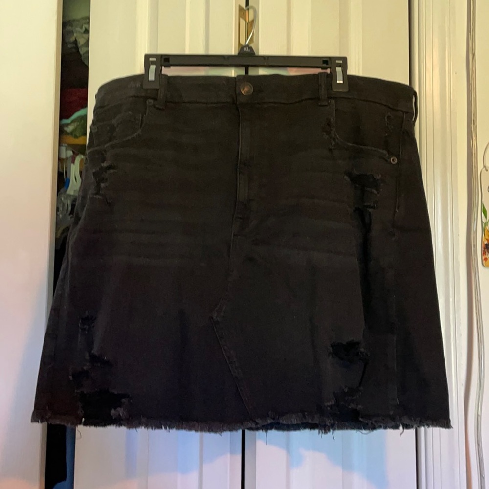 Black Curvy high rise mini skirt